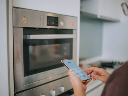 Chytrá kuchyně: Jak chytré technologie mění způsob, jakým vaříme